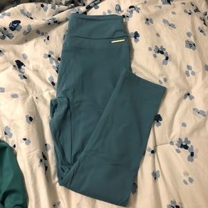 Whitney Simmons x Gymshark set